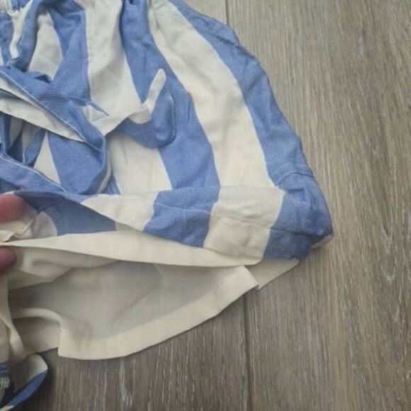 American Eagle striped high waisted short shorts, stretch & tie waist pockets sm - Picture 9 of 11